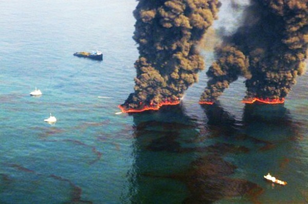 Xử lý và ứng phó sự cố tràn dầu trên biển